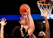 开云体育入口-场上纷争令人扼腕，球队险胜