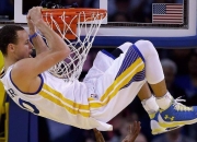 开云体育中国-爵士掀翻雄鹿，小贾伦·杰克逊如何成为关键先生