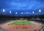 开云体育登录-赛道与绿茵场的双重奏鸣，弗拉霍维奇驾驶巴西队完胜希腊的冠军启示