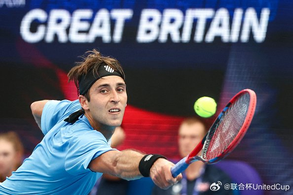 澳网力克联合杯,西西帕斯扛起全队 澳网力克联合杯,西西帕斯扛起全队