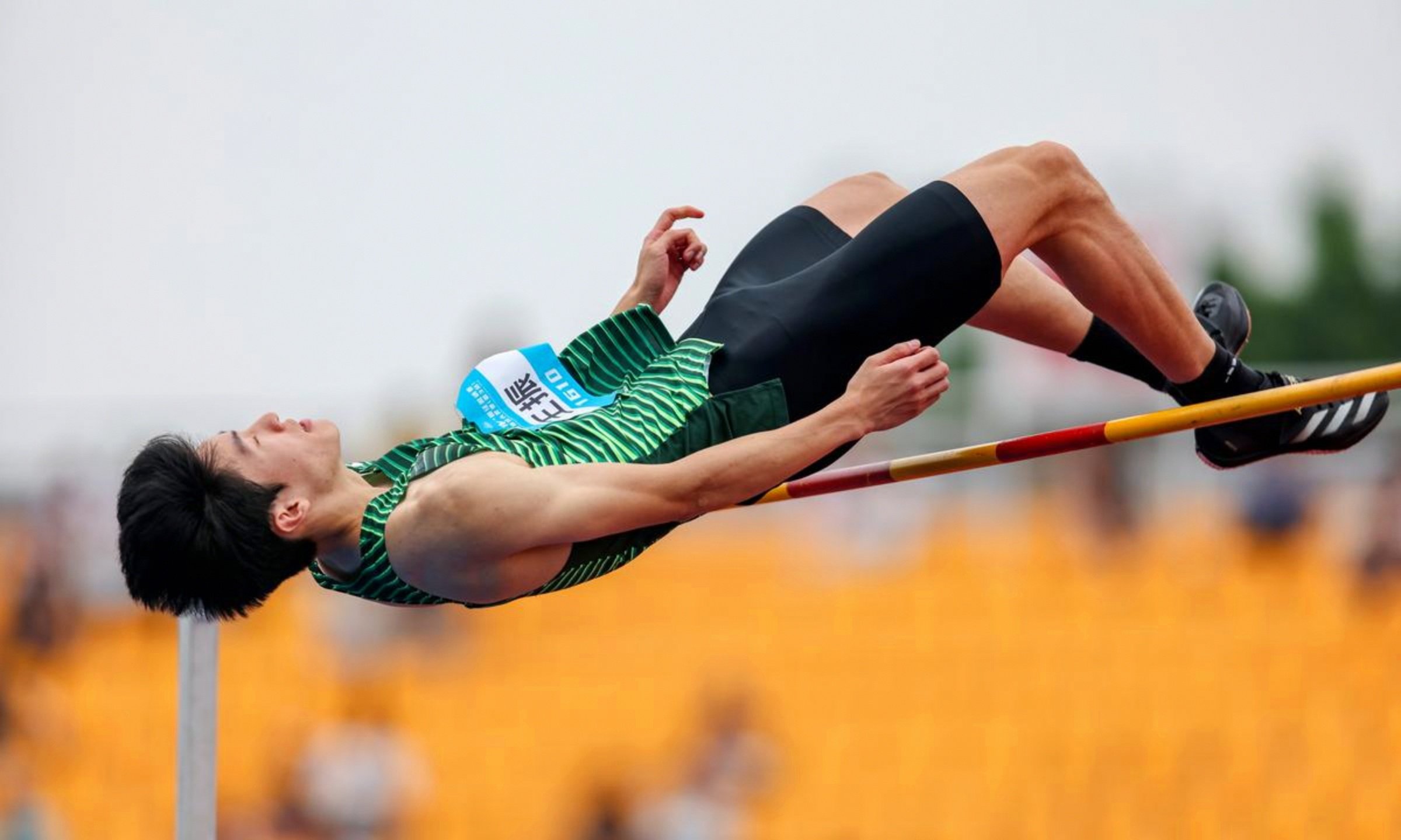 男子跳高惊艳表现,突破精彩绝伦的简单介绍 男子跳高惊艳表现,突破精彩绝伦的简单介绍