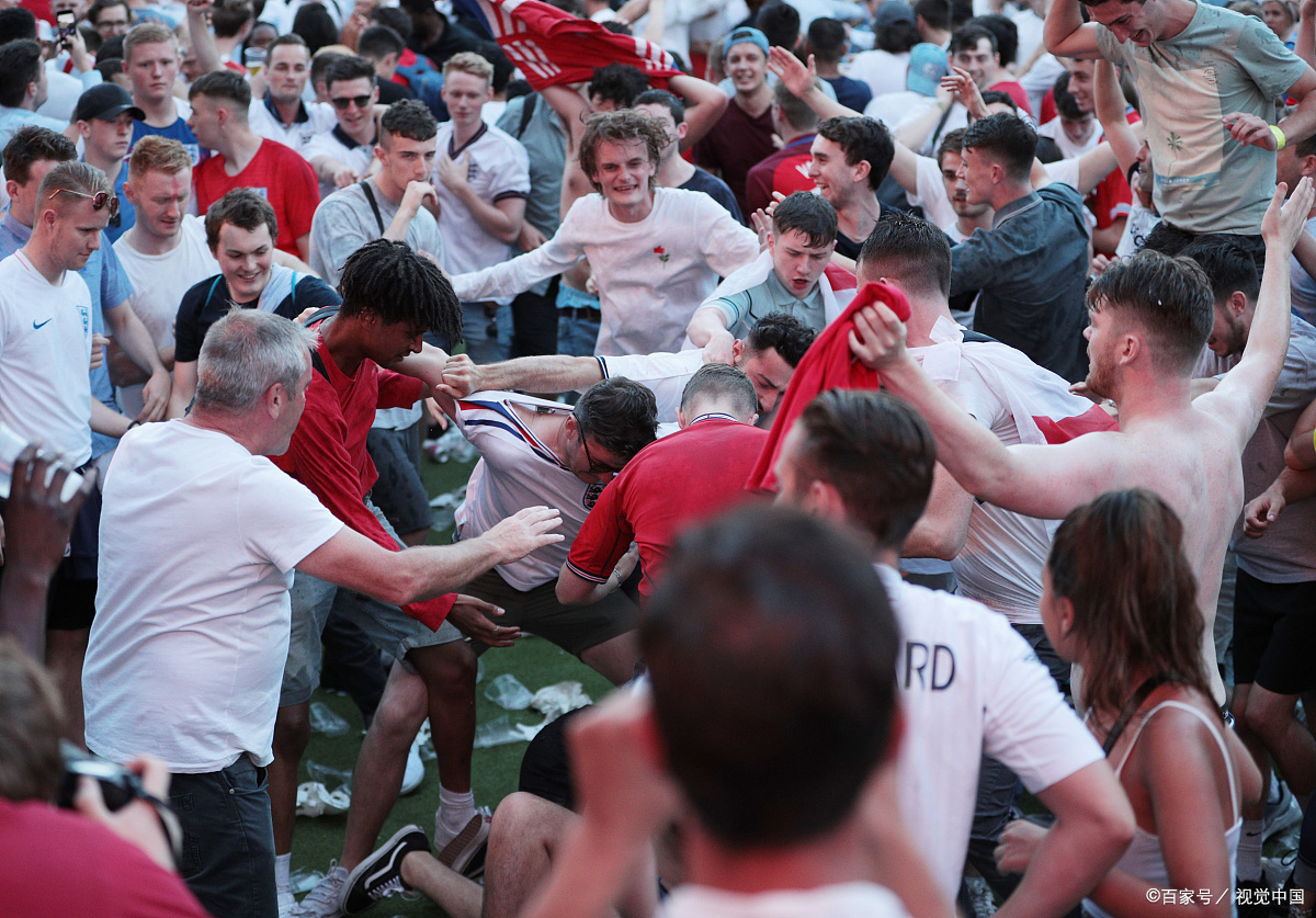 欧洲比赛掀起热潮，球迷热情高涨的简单介绍