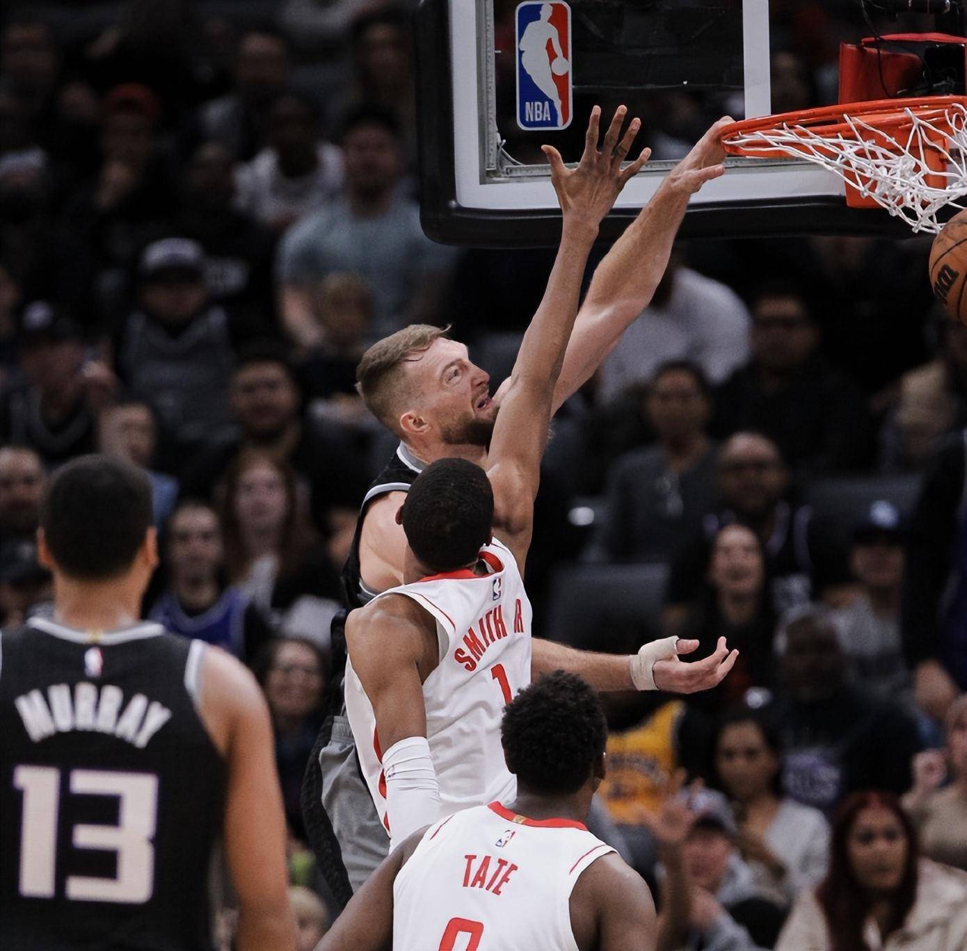 尼斯大胜，冠军在望