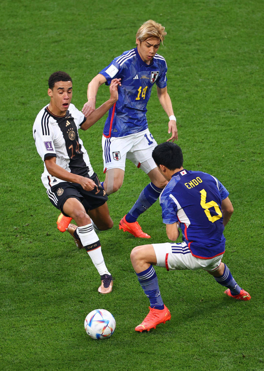 法国队横扫德国队，桃田贤斗点燃赛场的简单介绍