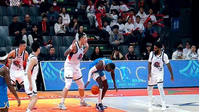 关于尼克斯力克青岛队，高诗岩点燃赛场的信息