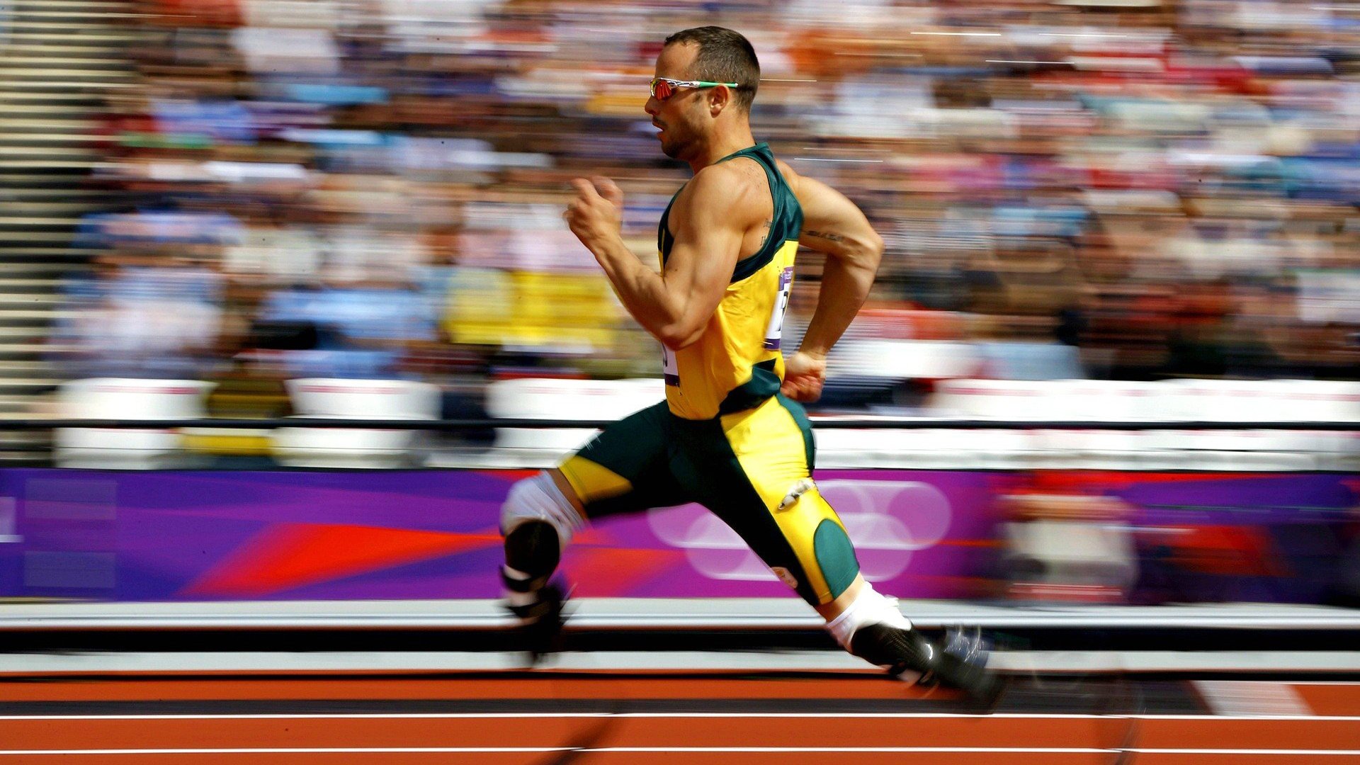 勒克莱尔关键制胜,阿斯顿马丁上演惊天翻盘—梅赛德斯王朝的黄昏?